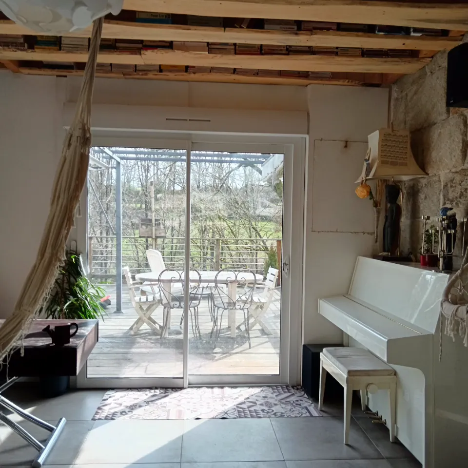 Alegria La Source, maison semi-troglodyte à Brive-la-Gaillarde