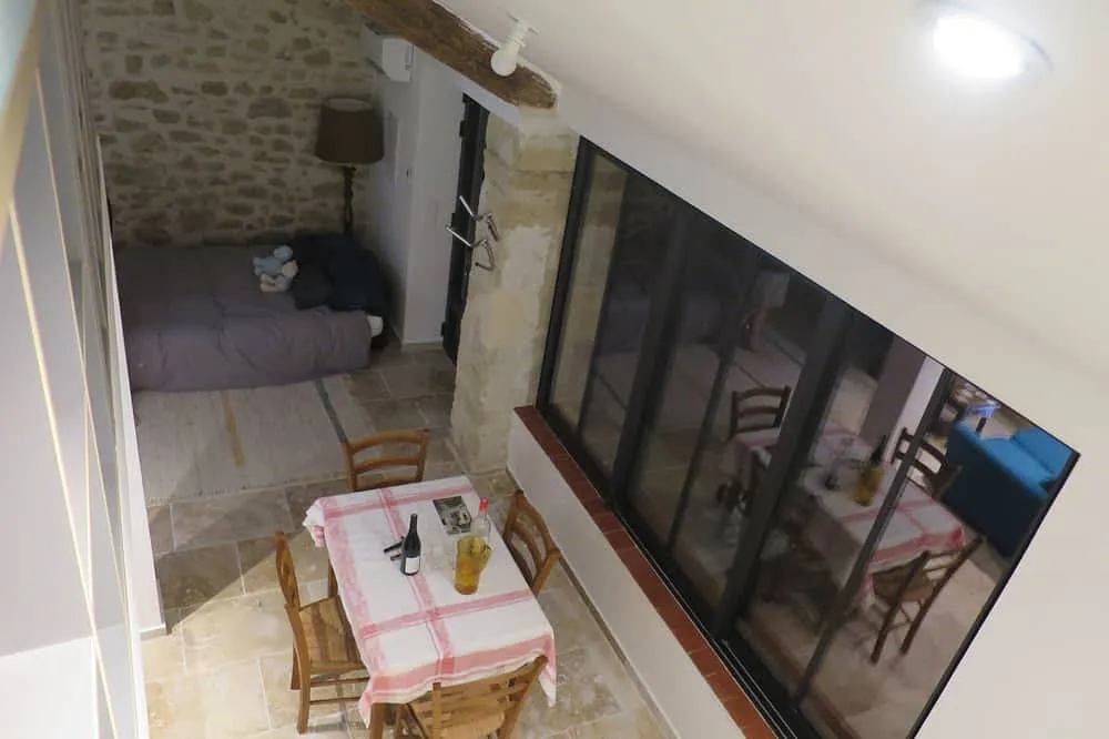 Cabanon semi-troglodyte de Sérignan à Sérignan-du-Comtat, photo 3