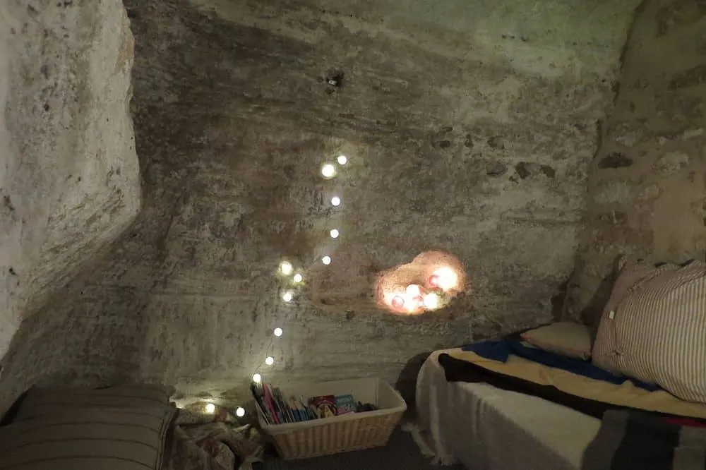 Cabanon semi-troglodyte de Sérignan à Sérignan-du-Comtat, photo 4