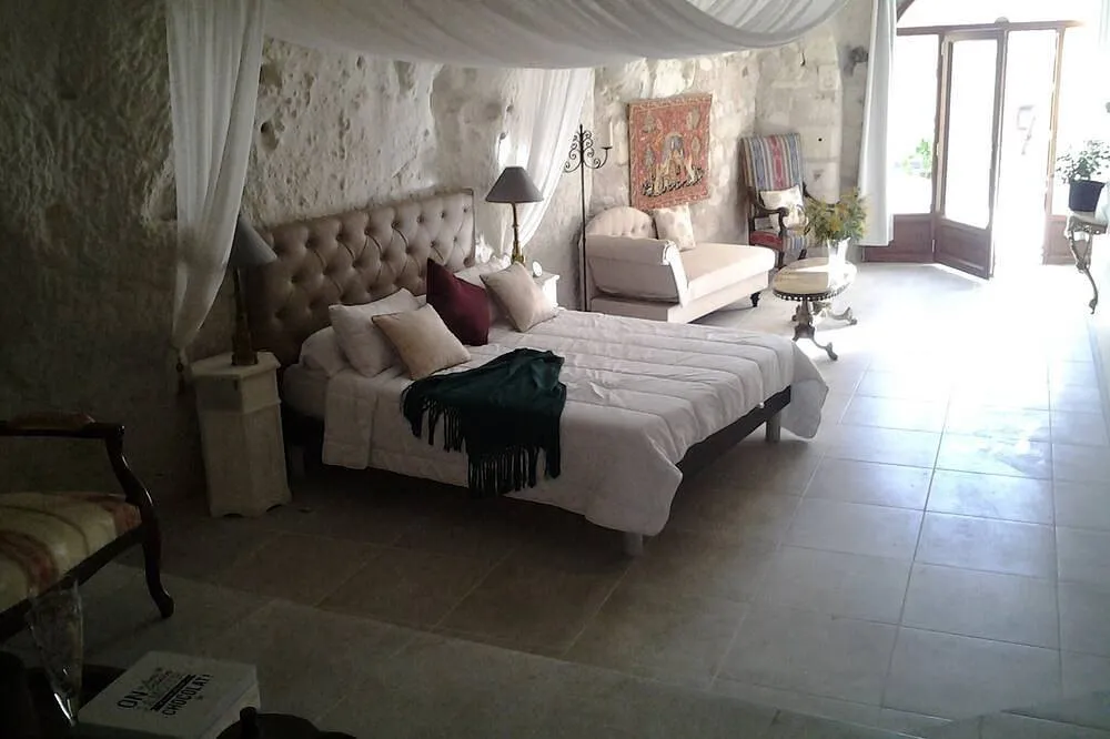 Chambre Troglo du Manoir des Roches à Montrichard Val de Cher, photo 3