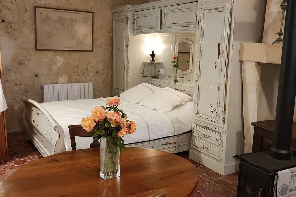 Chambre troglodyte de Loches, chambre d'hôtes troglodyte à Loches