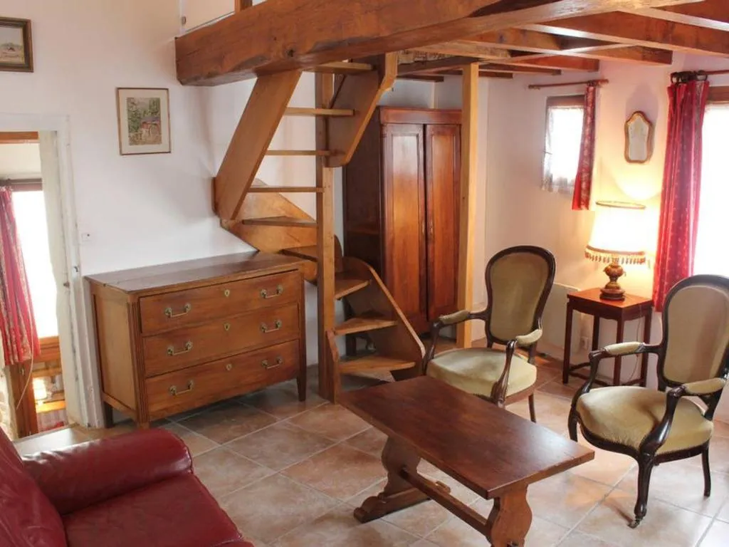 Gîte troglodytique des Bigotteaux, maison semi-troglodyte à Loches