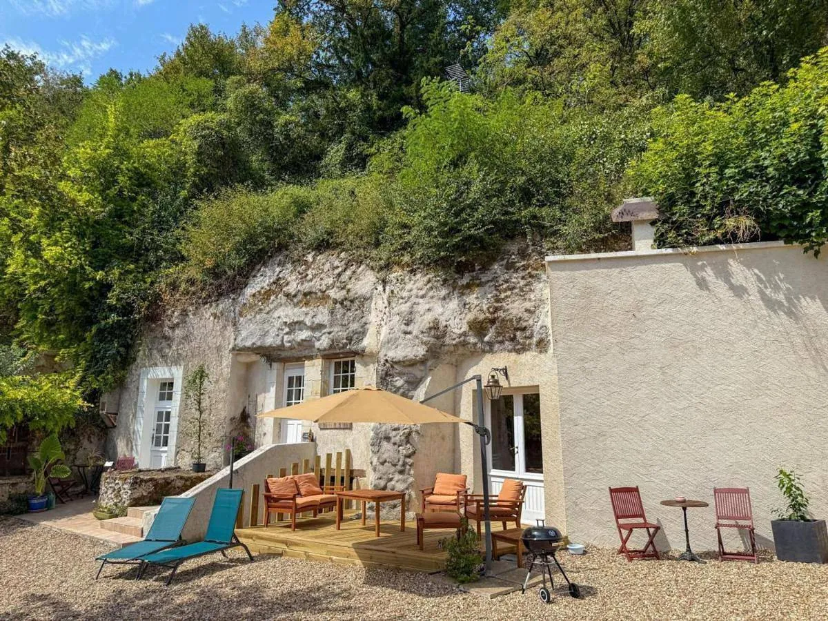 Gîte troglodytique insolite à Nazelles-Négron, photo 3