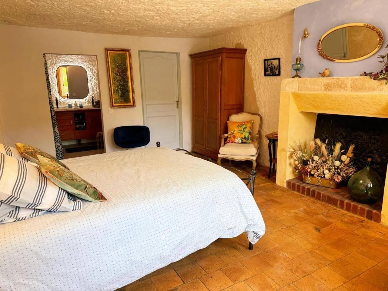 Gîte troglodytique insolite à Nazelles-Négron, photo 7