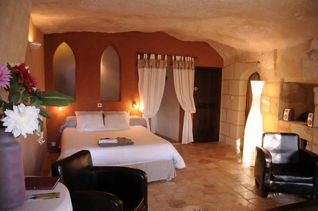 Hôtel Troglododo, chambre d'hôtes troglodyte à Azay-le-Rideau