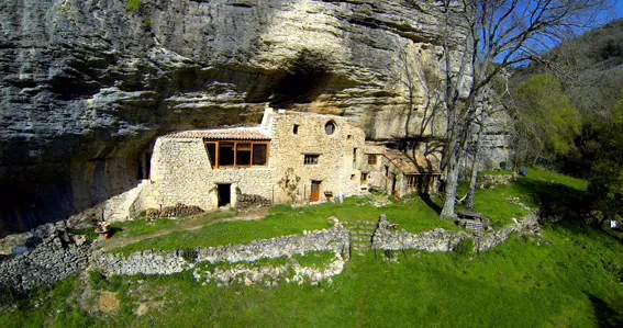 La Baume de Chantebelle à Sivergues, photo 3
