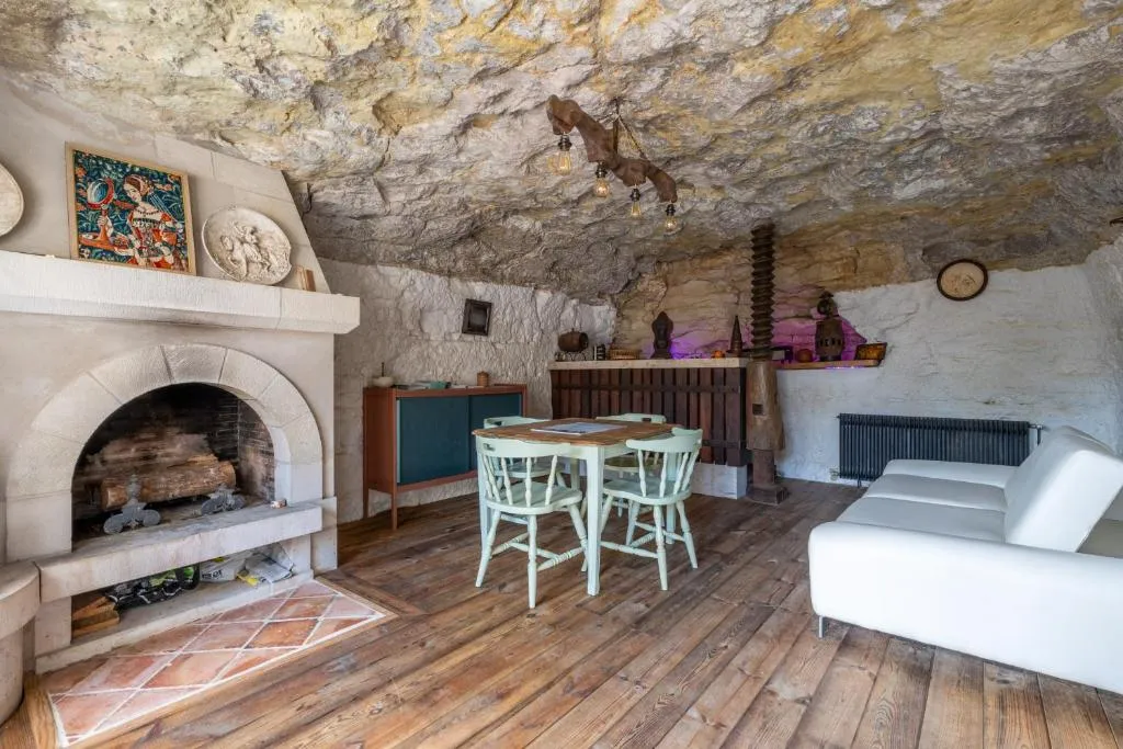 La Caburoche de Charlemagne à Civray-de-Touraine, photo 4