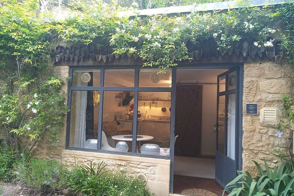 La Chambre du Sabotier, maison semi-troglodyte à Castelnaud-la-Chapelle