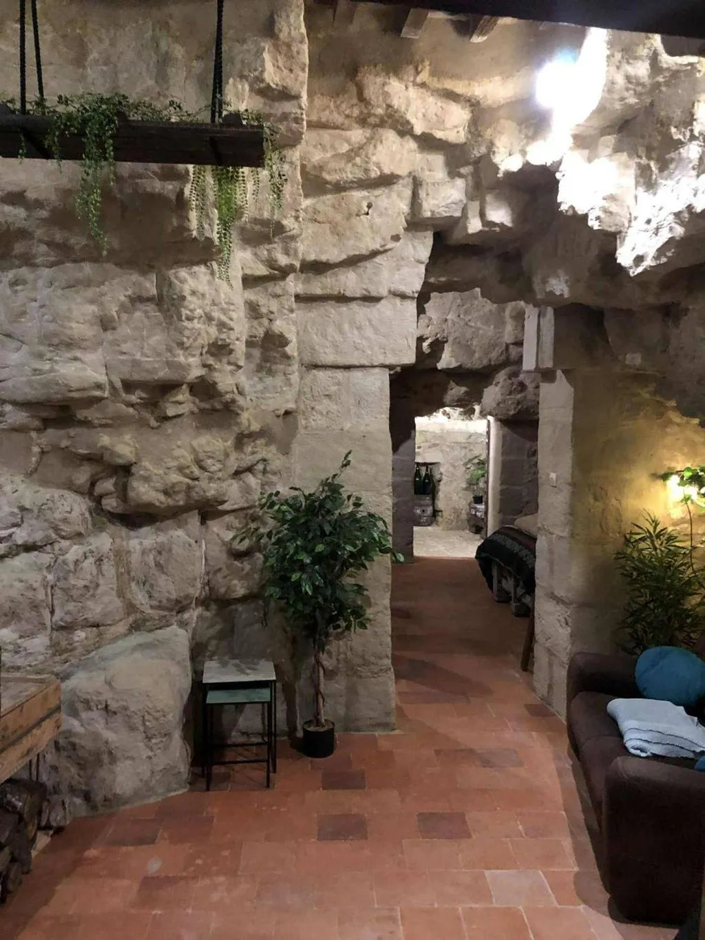 La Grotte d'Auré, gîte troglodyte au Puy-Notre-Dame