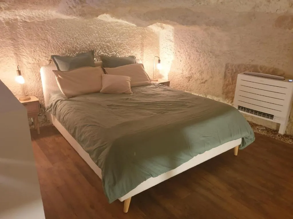 La Grotte du Bonheur, gîte troglodyte à Cangey