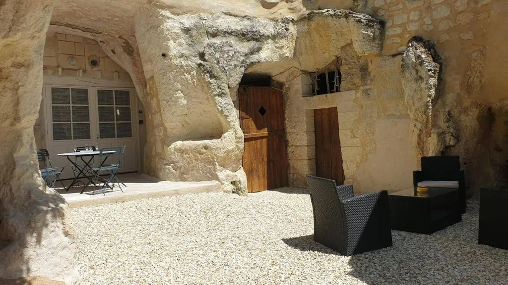 La Troglodyte fantastique Lochoise, gîte troglodyte à Loches