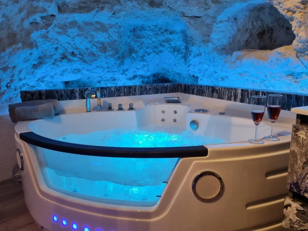 Le Clos des Violettes, suite troglodyte à Amboise