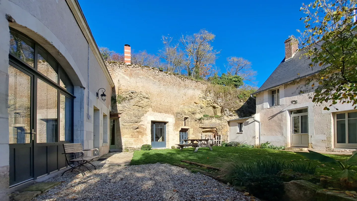Le Grand Roc, maison semi-troglodyte à Civray-de-Touraine