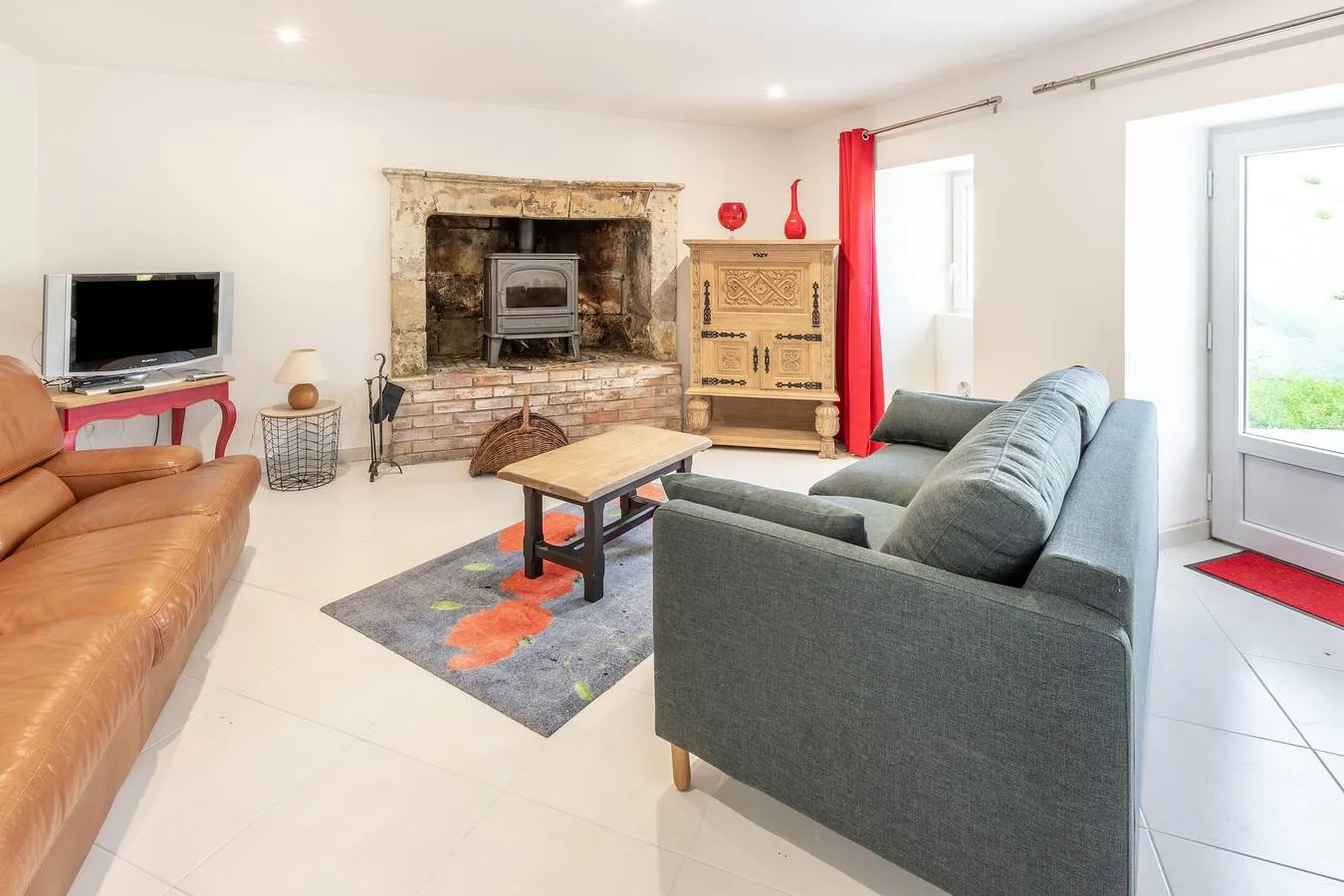 Le Logis Troglo, gîte troglodyte à Saix