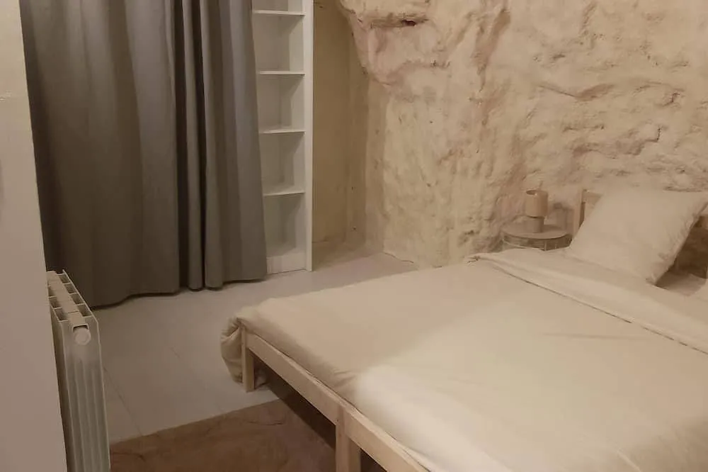 Le Troglo d'Hugo, gîte troglodyte à Amboise