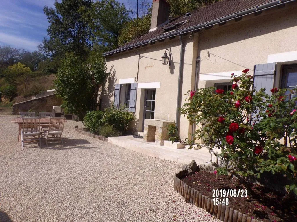 Le Troglo des Renaudières, maison semi-troglodyte à Azay-le-Rideau