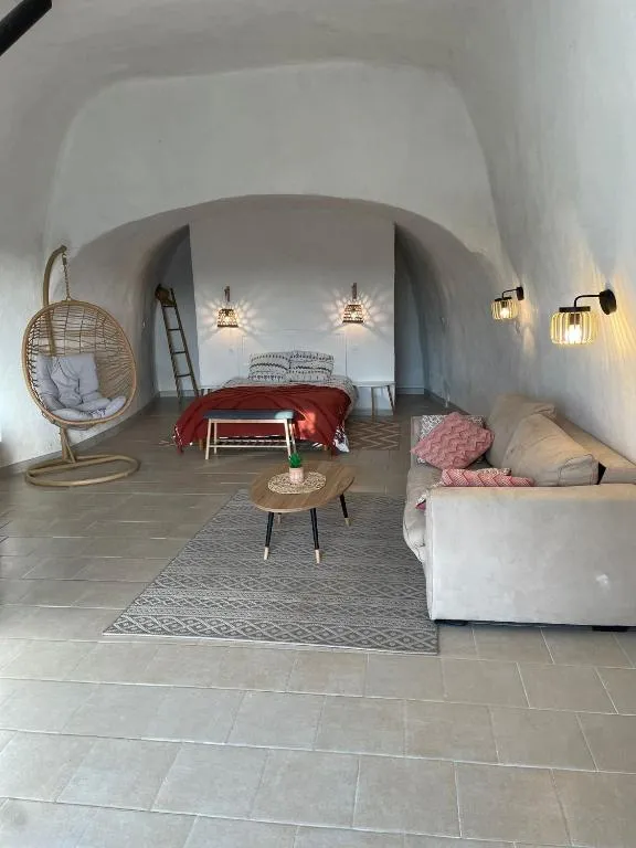 Logement troglodyte de Naveil à Naveil, photo 7