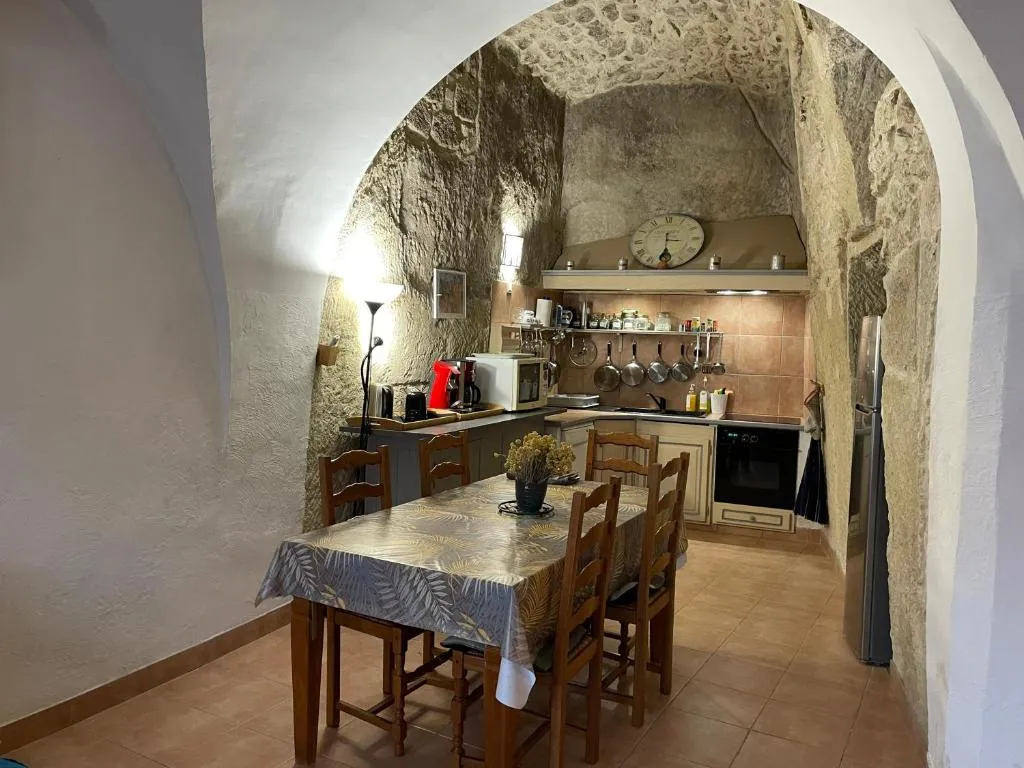 Maison de village du Luberon à Cabrières-d'Aigues, photo 4
