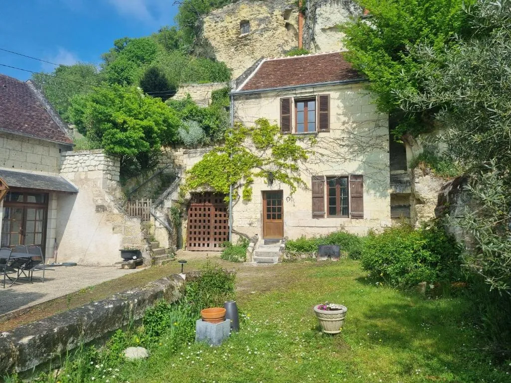 Maison semi-troglodyte de Bourré, maison semi-troglodyte à Montrichard Val de Cher