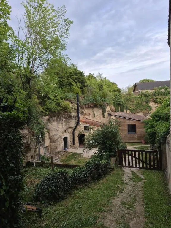 Maison semi-troglodyte de Rochemenier, maison semi-troglodyte à Louresse-Rochemenier