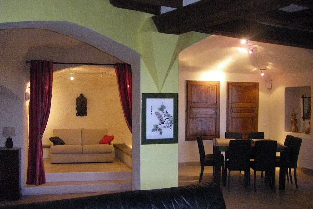 Maison Semi-Troglodyte à Nazelles-Négron, photo 7