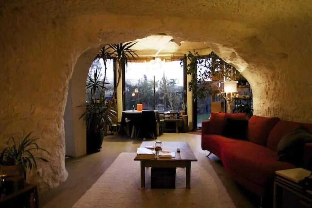 Maison troglodyte contemporaine à Berthenay, photo 7