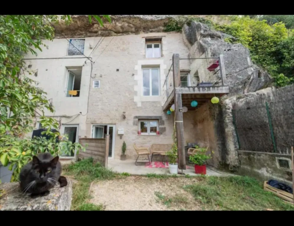 Maison troglodyte de Poitiers, gîte troglodyte à Poitiers