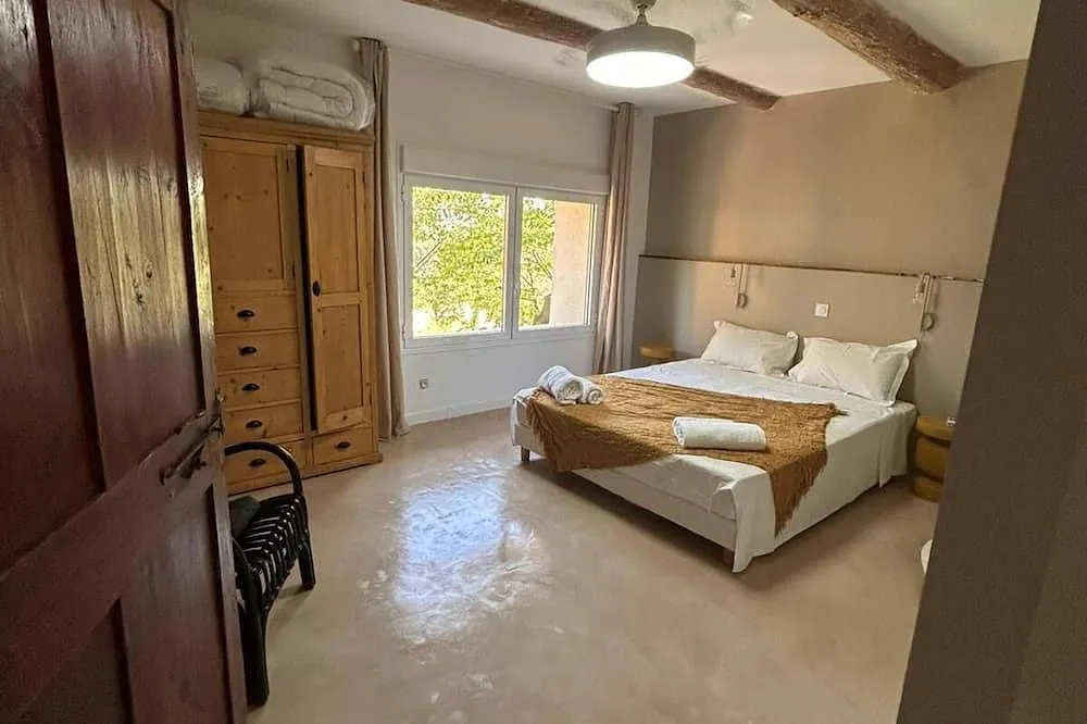 Maison Troglodyte du Jas à Puyvert, photo 2