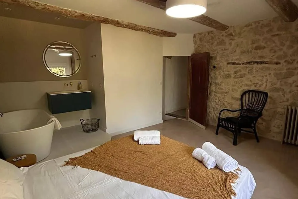 Maison Troglodyte du Jas à Puyvert, photo 4