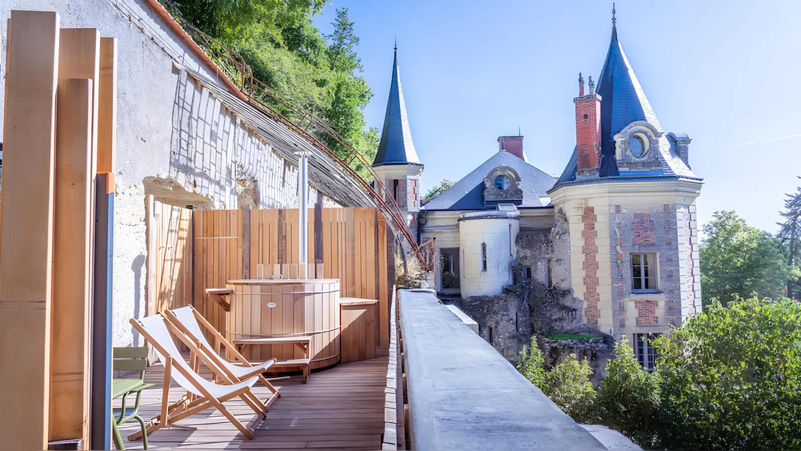 Suite Prestige Terrasse de Perreux, suite troglodyte à Nazelles-Négron