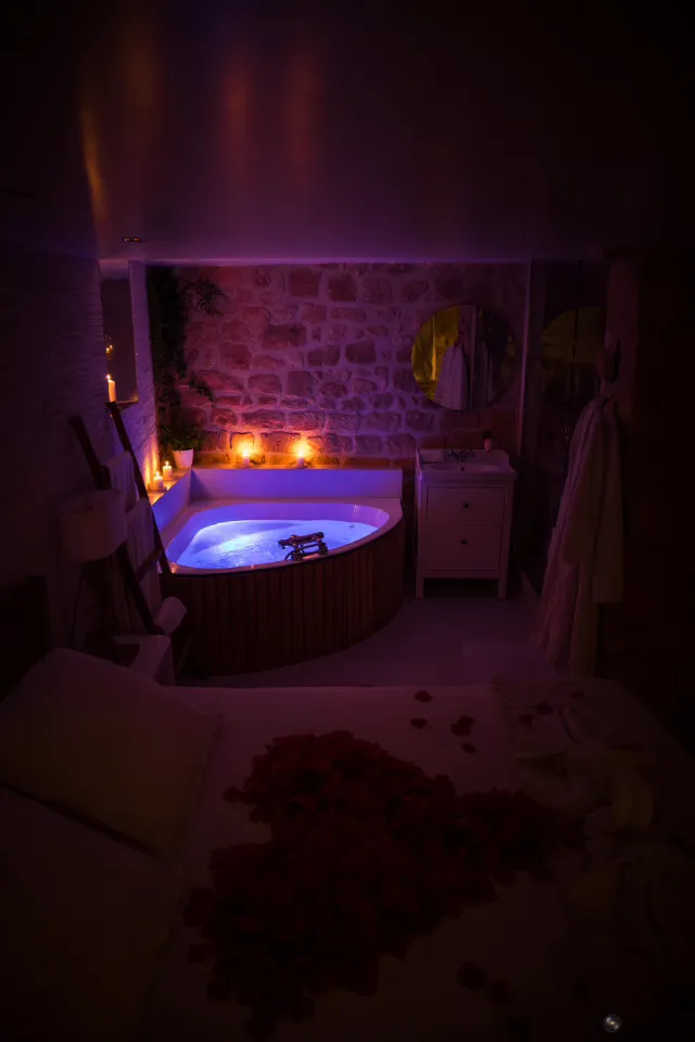 Suite Troglodyte Balnéo à Pontoise, photo 3