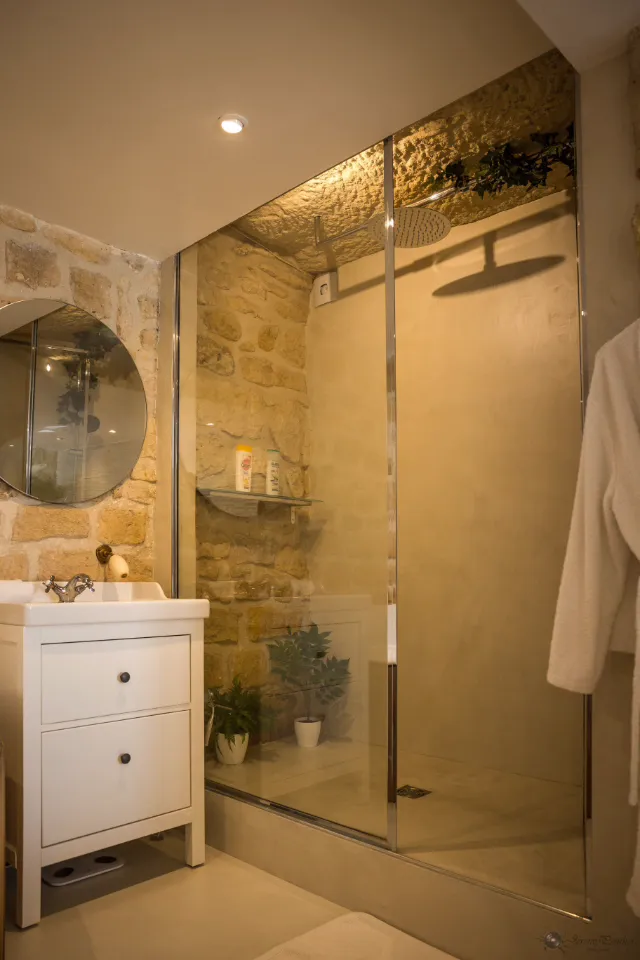 Suite Troglodyte Balnéo à Pontoise, photo 7