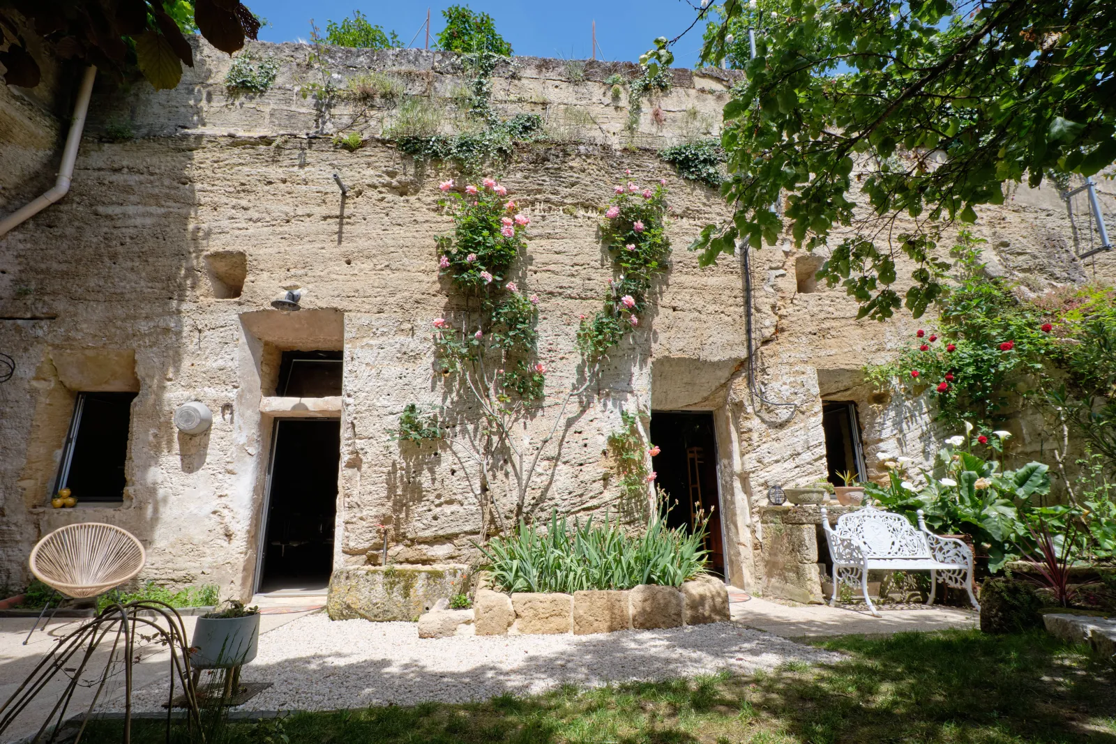 TrogloMoro, gîte troglodyte à Doué-en-Anjou